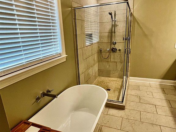 3rd image of 3016 Willett Ct