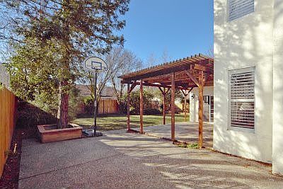2nd image of 3004 Donato Ln