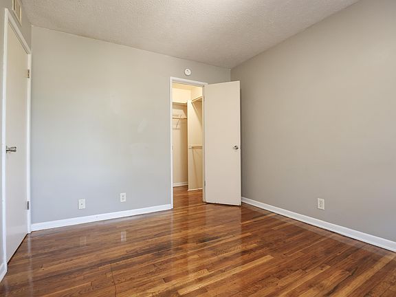 5th image of 4916 California St #11219154