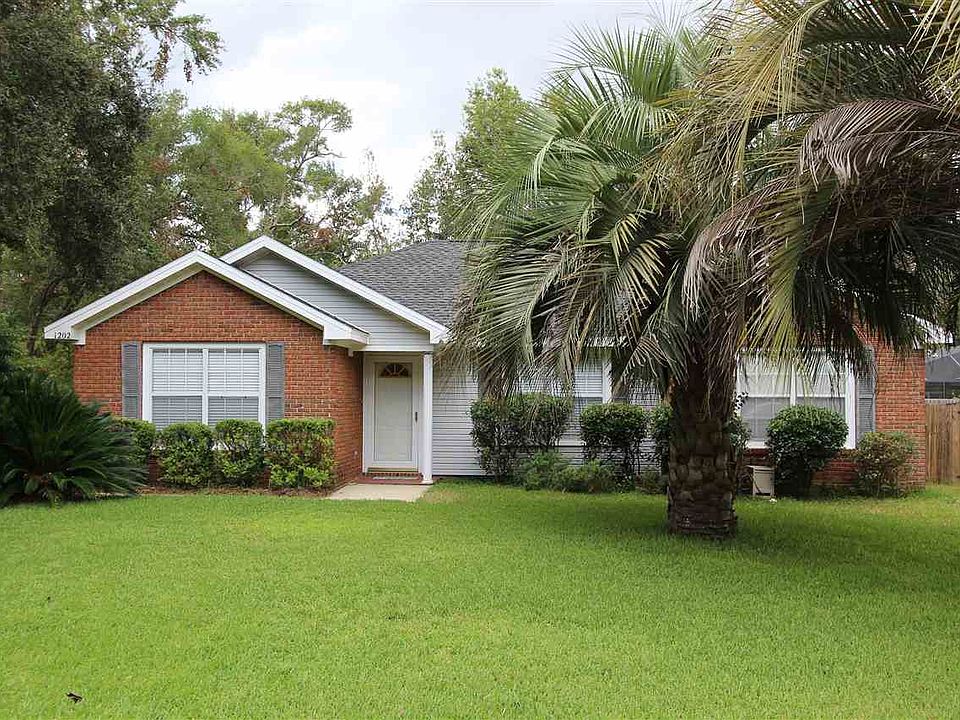 1st image of 1202 Sumerlin Dr