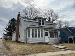 219 S Walnut St, West Union, IA 52175