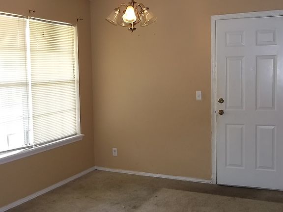 4th image of 1868 N Owasso Ave