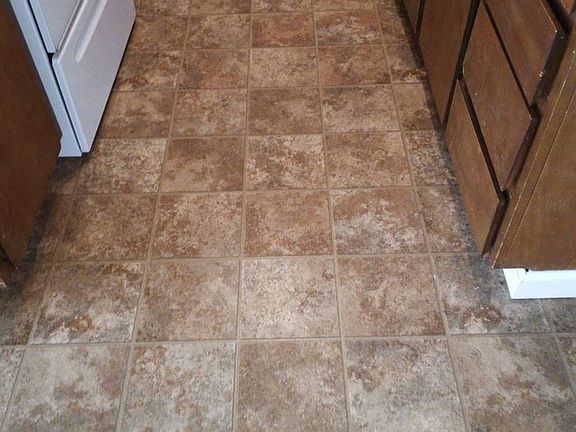 3rd image of 905 W Miner St APT 62