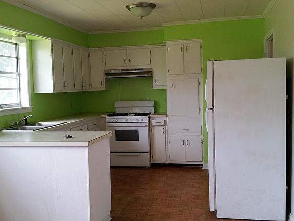 Bright, Ez living, Kitchen!
