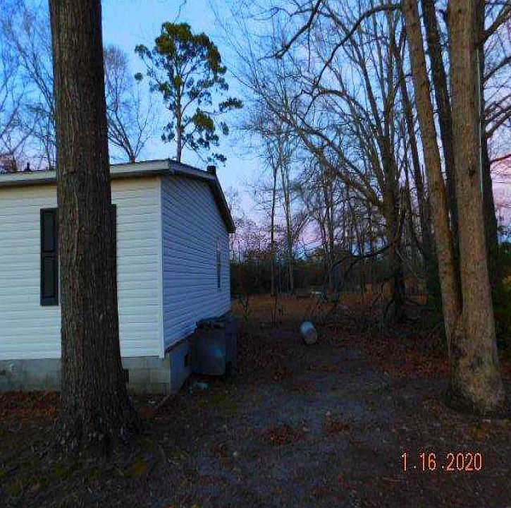 2nd image of 230 Duck Pond Rd