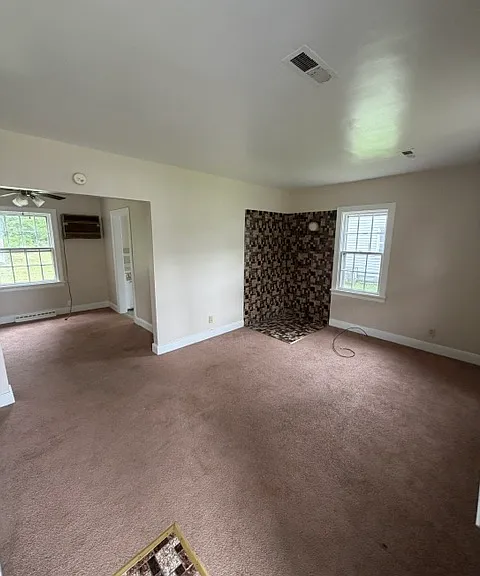 5010 Vayo Ave — Photo 2
