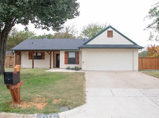 3616 Sandhurst Dr, Arlington, TX 76001