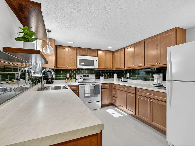 2544 Spring Forest Rd — Photo 17