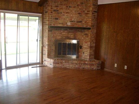 3rd image of 3512 Brittany Ave