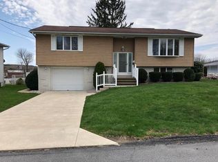 104 Benbridge Ln, Dickson Cty, PA 18447