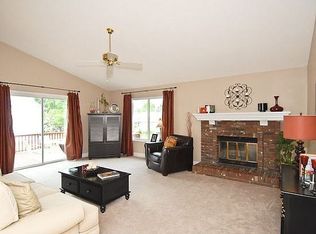 25 Shadow Creek Dr, Saint Peters, MO