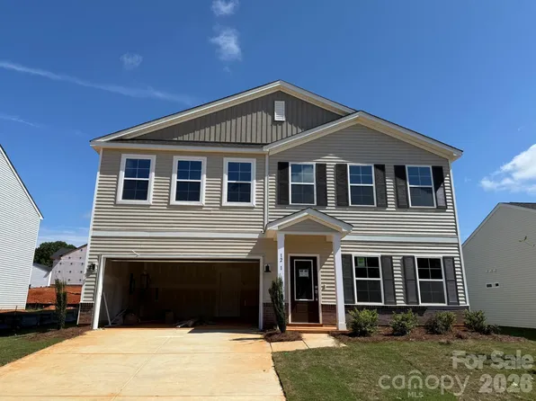 1231 Bansal Dr, Charlotte, NC 28215