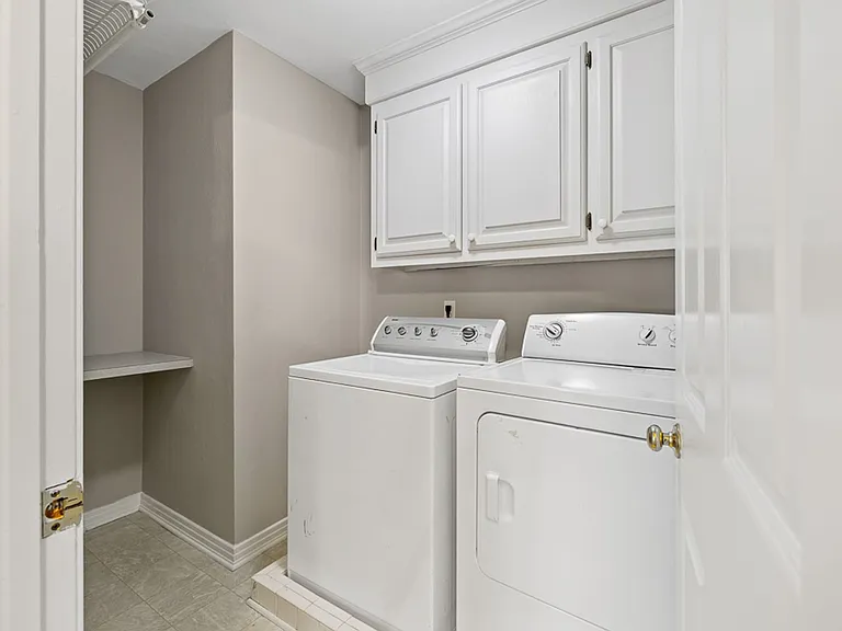 501 Asbury Ct — Photo 40