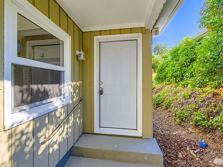 6754 SE Alder Pl — Photo 4