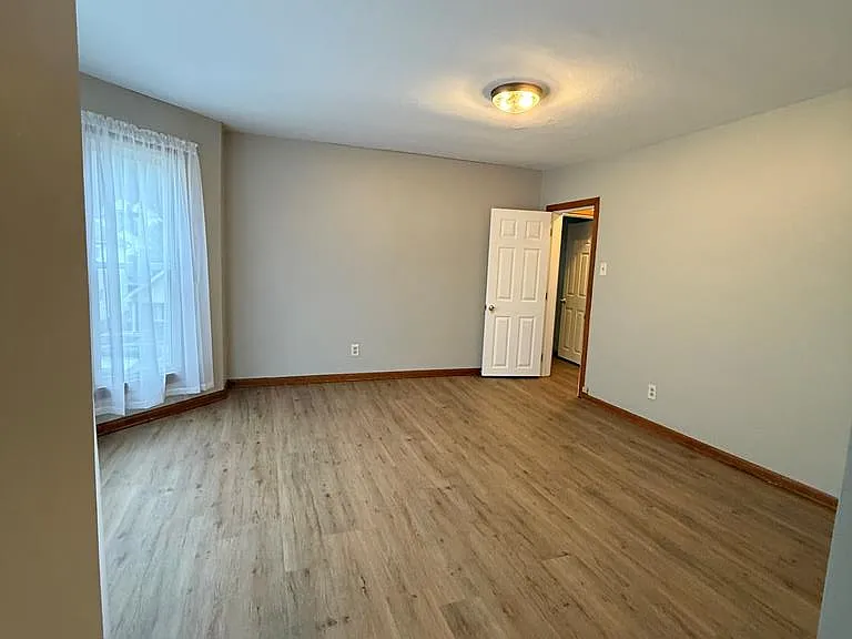 1109 Garfield St — Photo 13
