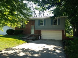2305 Carlisle Dr, Champaign, IL