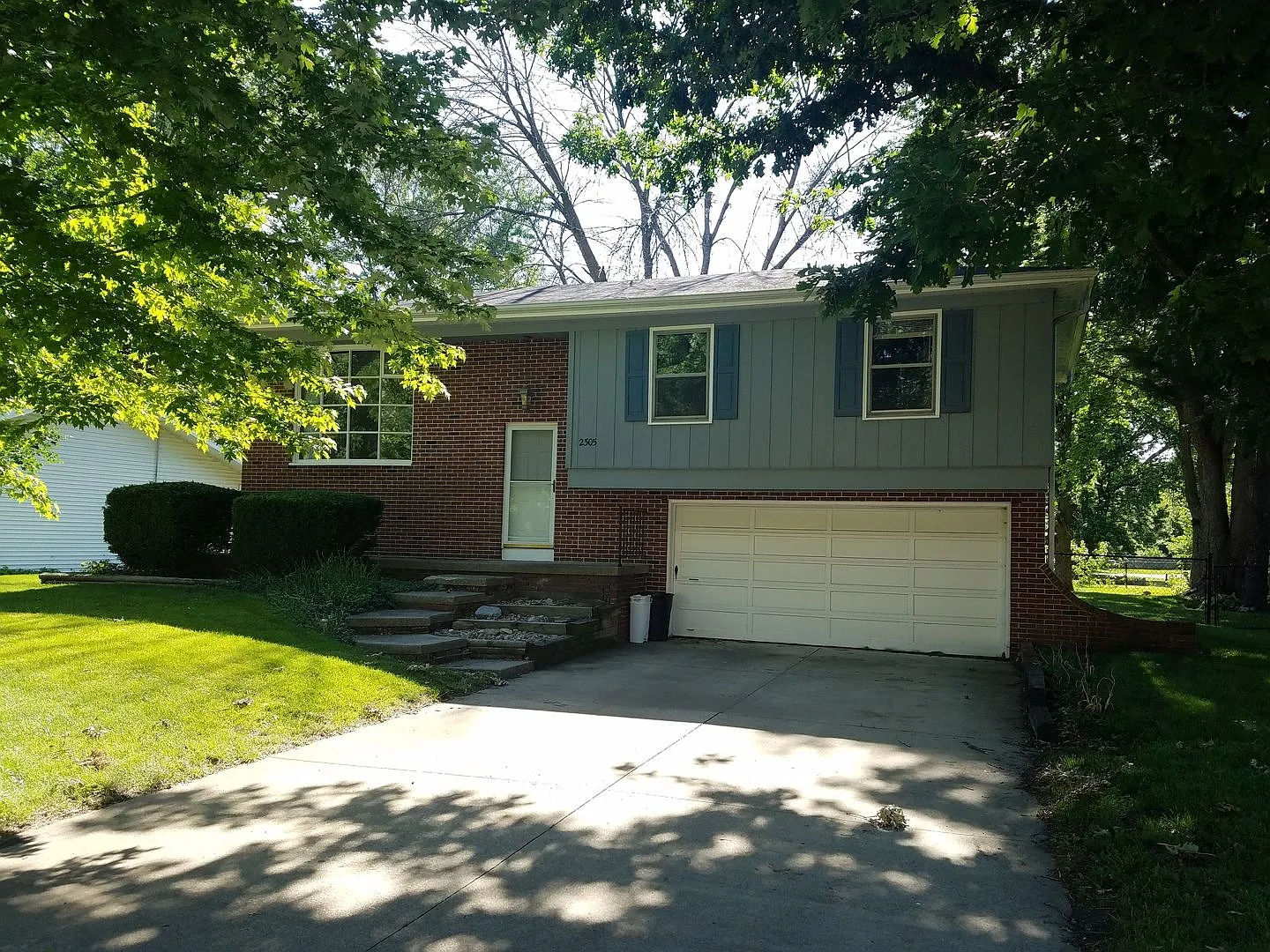 2305 Carlisle Dr photo 1