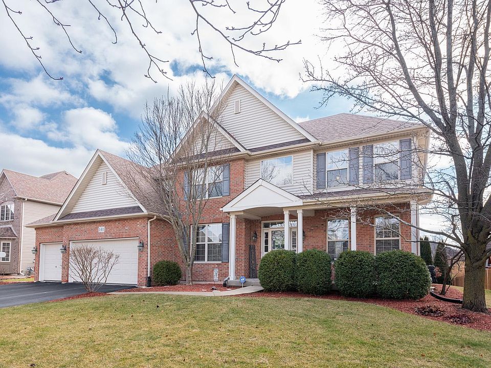 1st image of 141 Pineridge Dr S