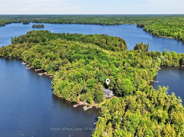 206 Macbeth Is, Bracebridge, ON P1L 1X1