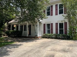 11 Bitter Creek Ln, Greensboro, NC 27407