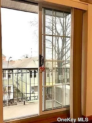 Rented by E Realty International Corp | media 2