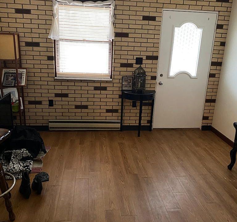 Living Room ( furniture not included)