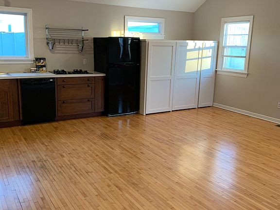 2nd image of 546 Lovett Ave SE APT B