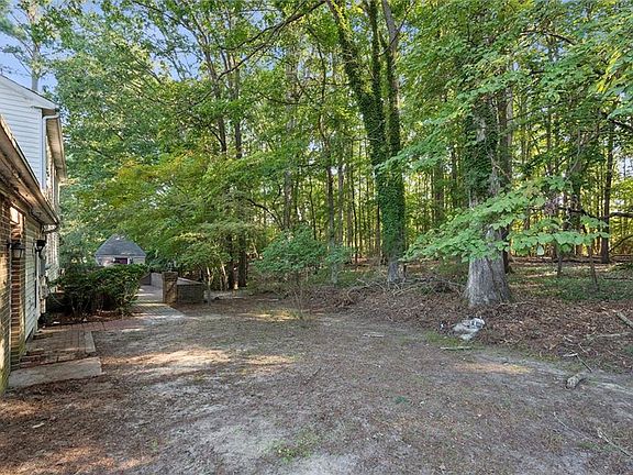 5th image of 206 Massell Ct