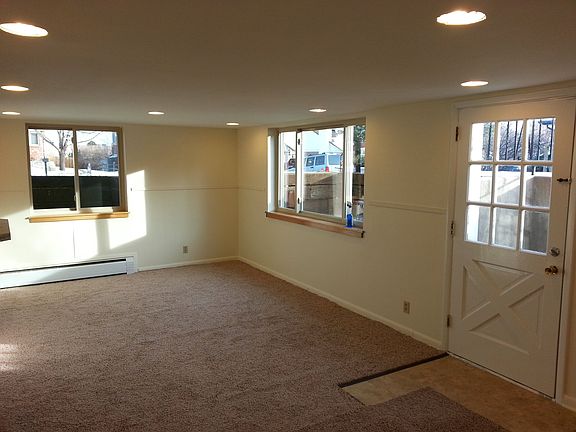Living room with out furniture, I / we can re-arrange the furniture if desired.
