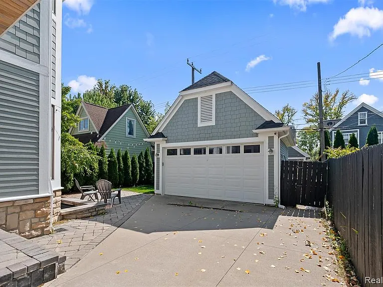 1400 Holland St — Photo 43