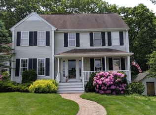 141 Highland Meadow Dr, North Attleboro, MA 02760