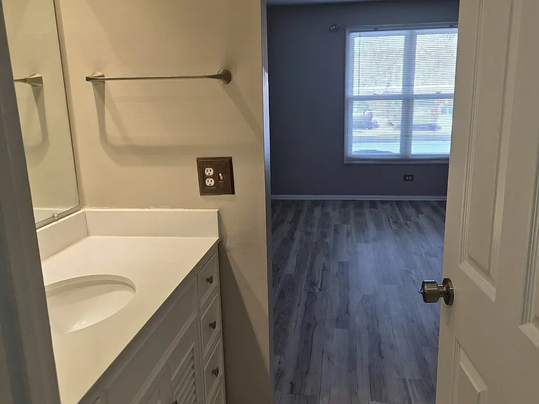 271 Southwick Ct #271 — Photo 24