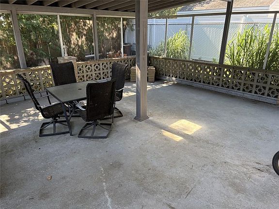 4th image of 33 Gillen Ave