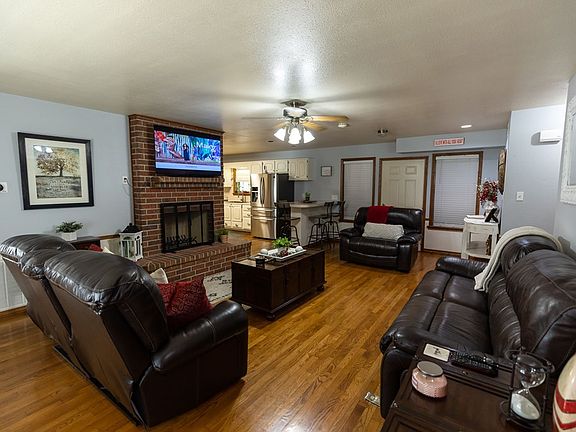 3rd image of 1093 County Road 327