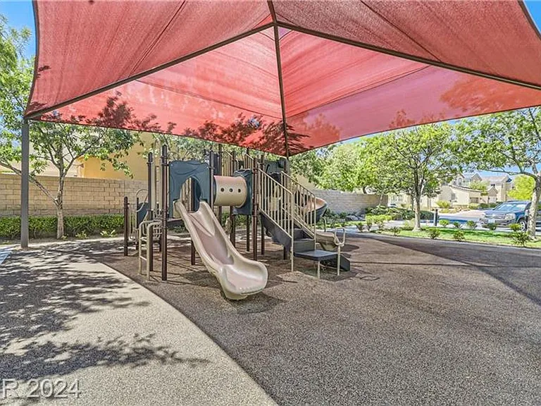 8356 Creek Canyon Ave — Photo 23