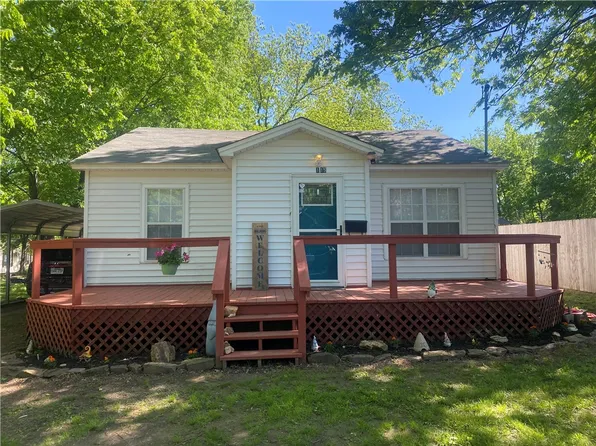 115 E College St, Ozark, AR 72949