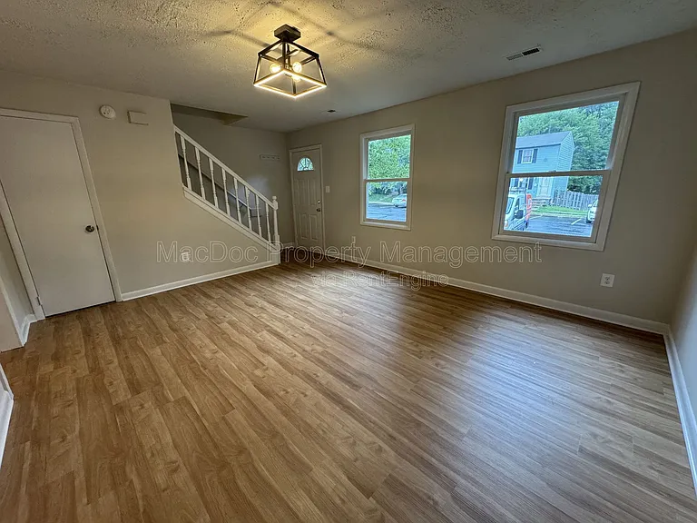 5140 Redbud Rd — Photo 4