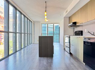 110 Charles St E #1008, Toronto, ON M4Y 1T5