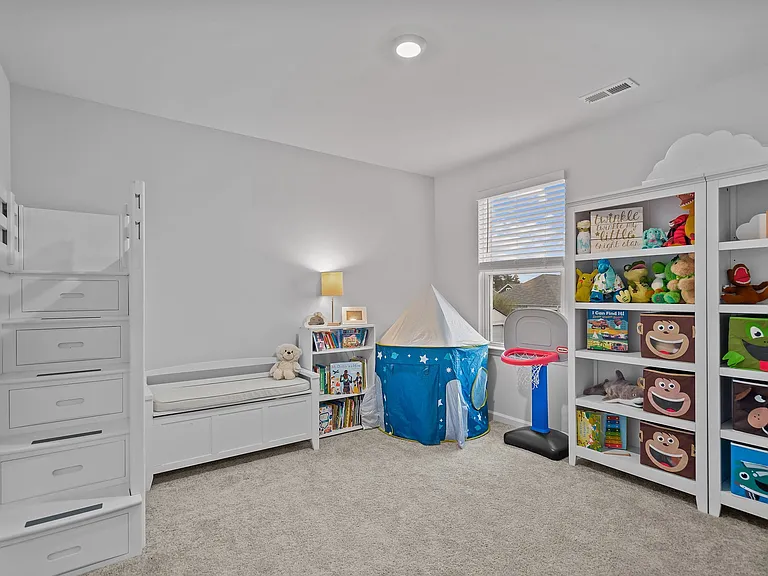 402 Folkstone Rd — Photo 8