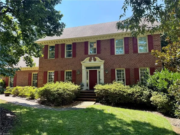 3708 Waldenbrook Rd, Greensboro, NC 27407