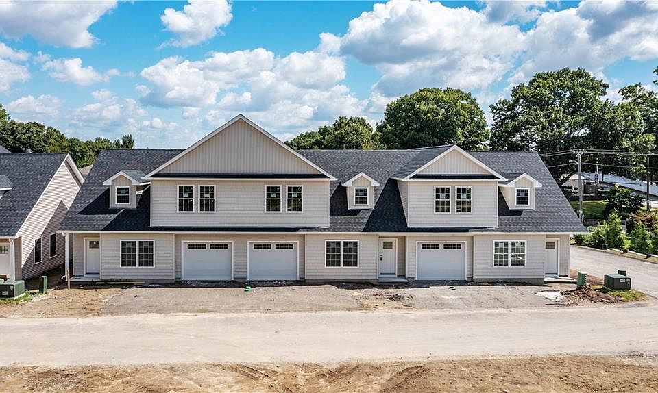1st image of 2 Fieldstone Way