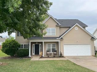 669 Flintrock Dr, Boiling Springs, SC 29316