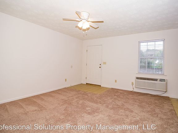 2nd image of 124 Manna Dr APT 12