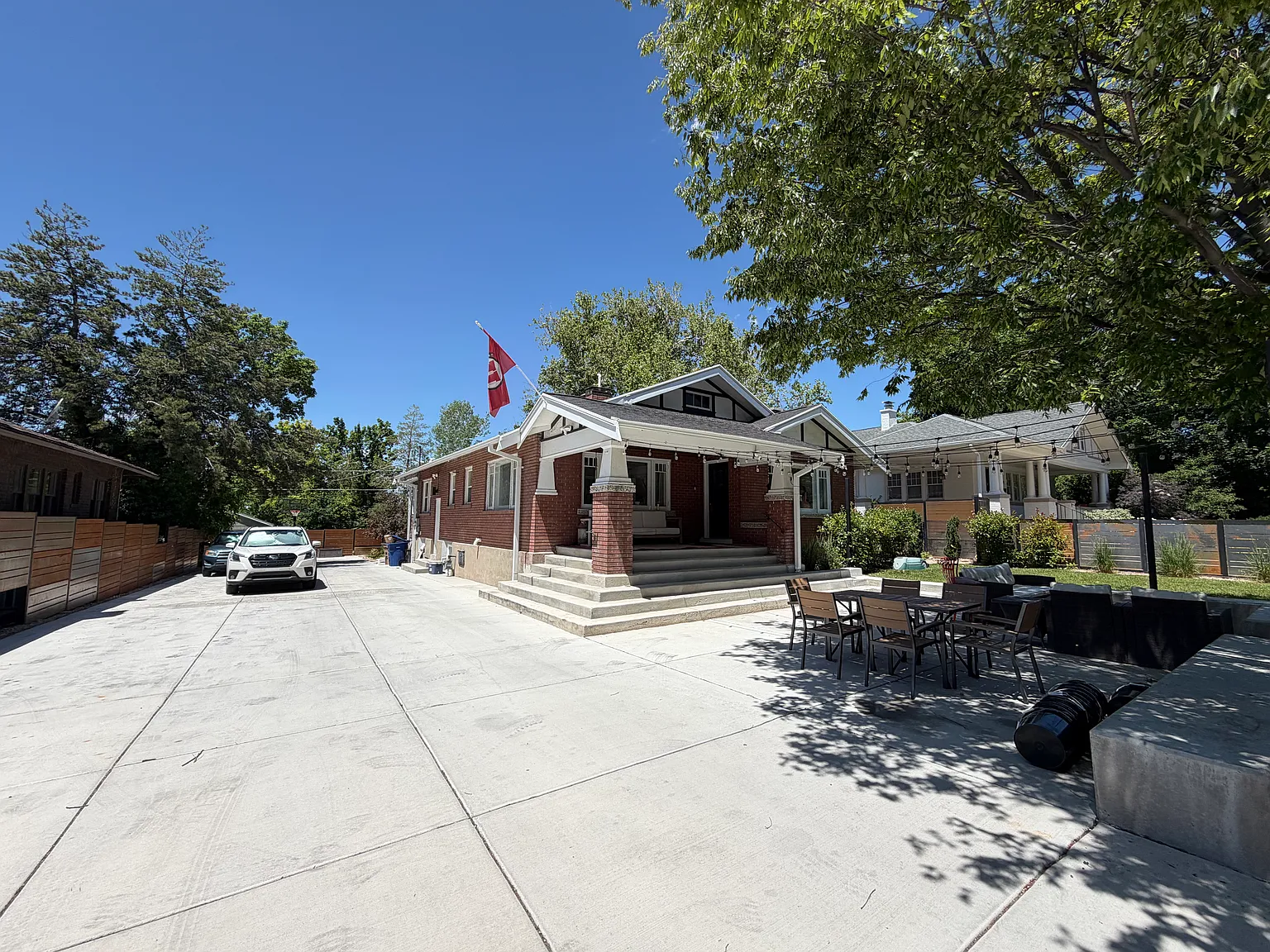 6 bed, 2500 sqft, $1,000 — Photo 2