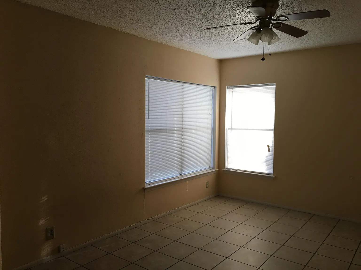 3 bed, 1809 sqft, $1,800 — Photo 4