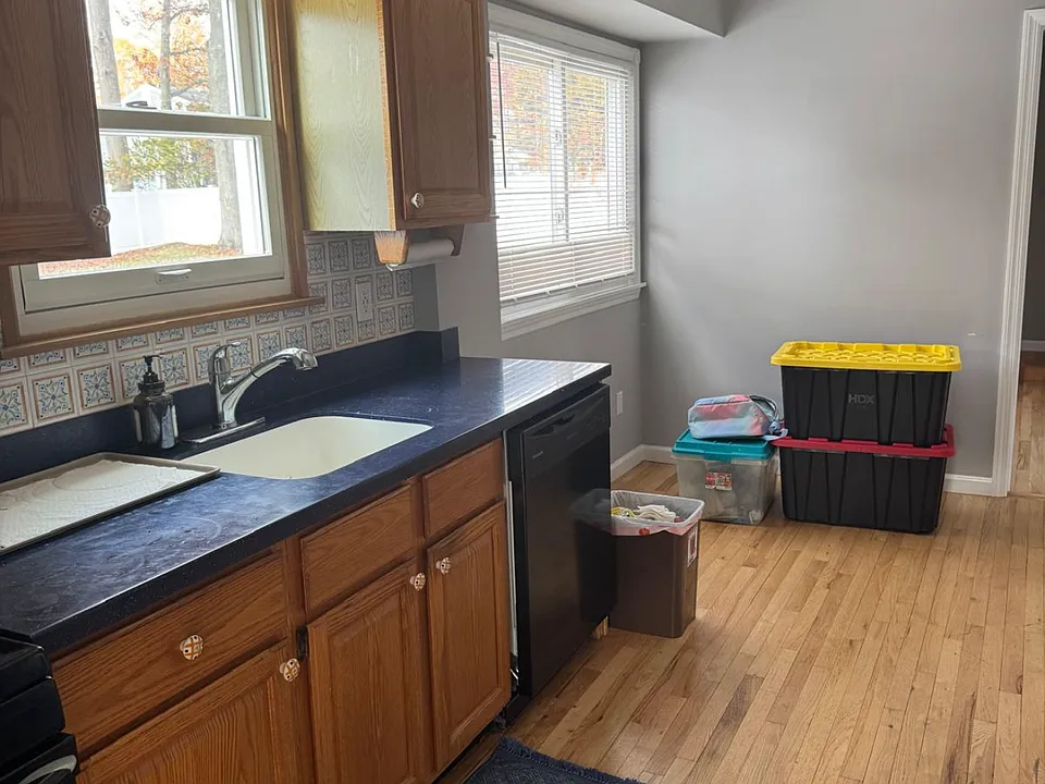Building Photo 4