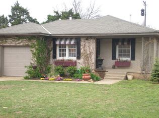 1525 Oxford Way, Village, OK 73120