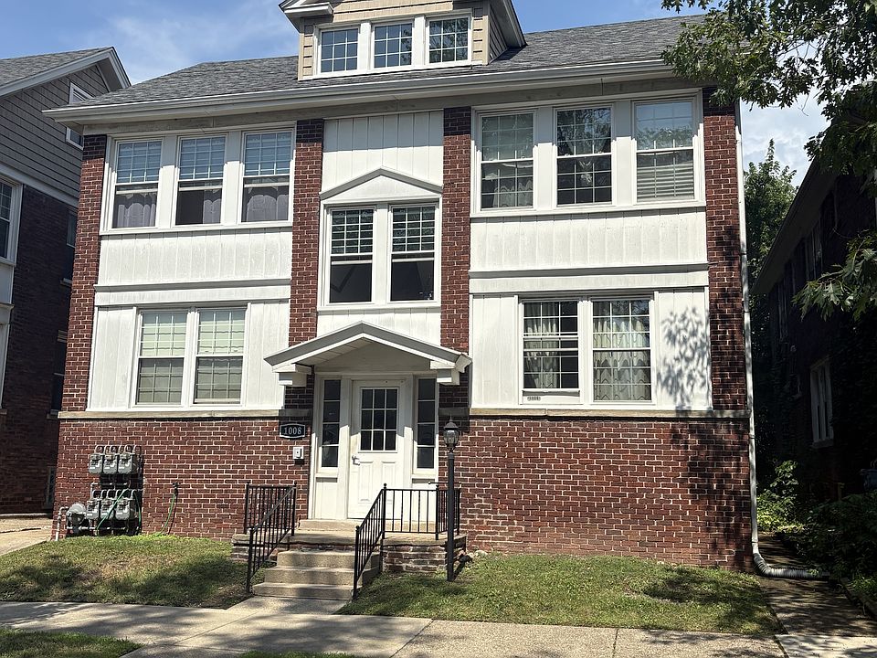 1st image of 1008 Beaconsfield Ave #1S