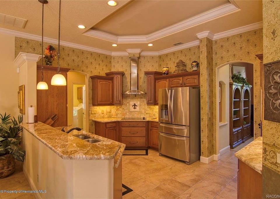 2nd image of 96 Woodfield Cir