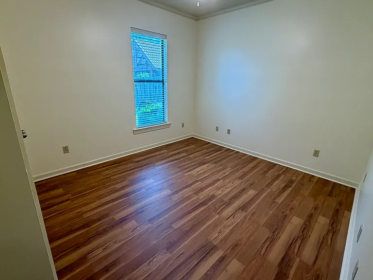 212 Chevalier Blvd — Photo 9